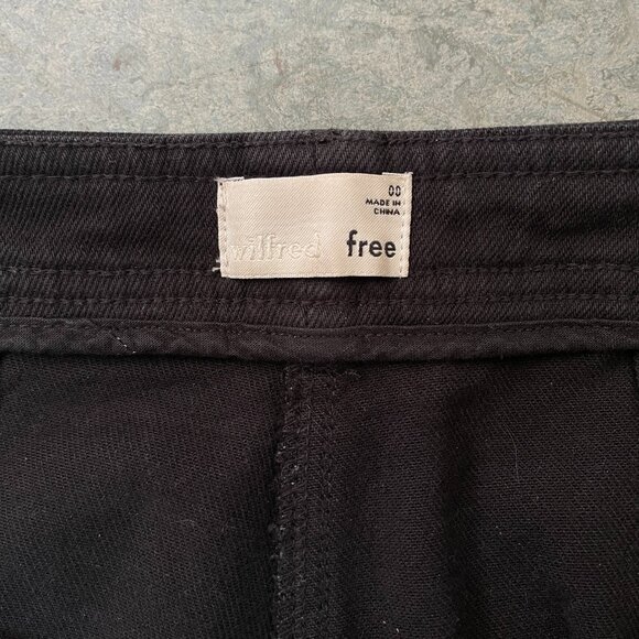 Aritzia Wilfred Free Black Denim Bootcut High-Waist Jean | Size 00 - Picture 5 of 6